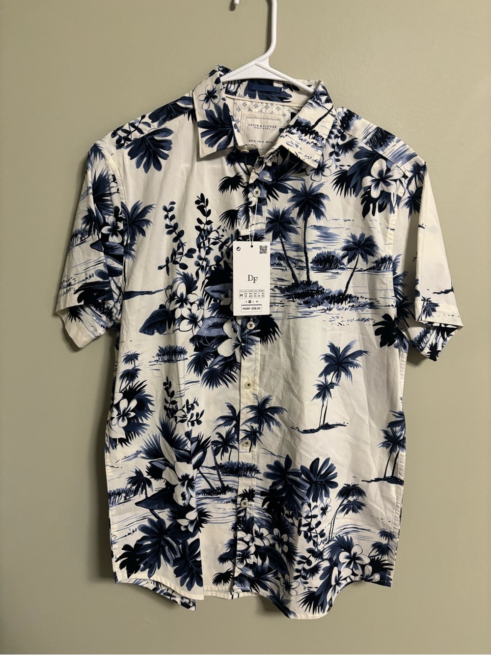 Denim & Flower Mens Hawaiian Shirt Size Medium Floral Print Navy New Tropical
